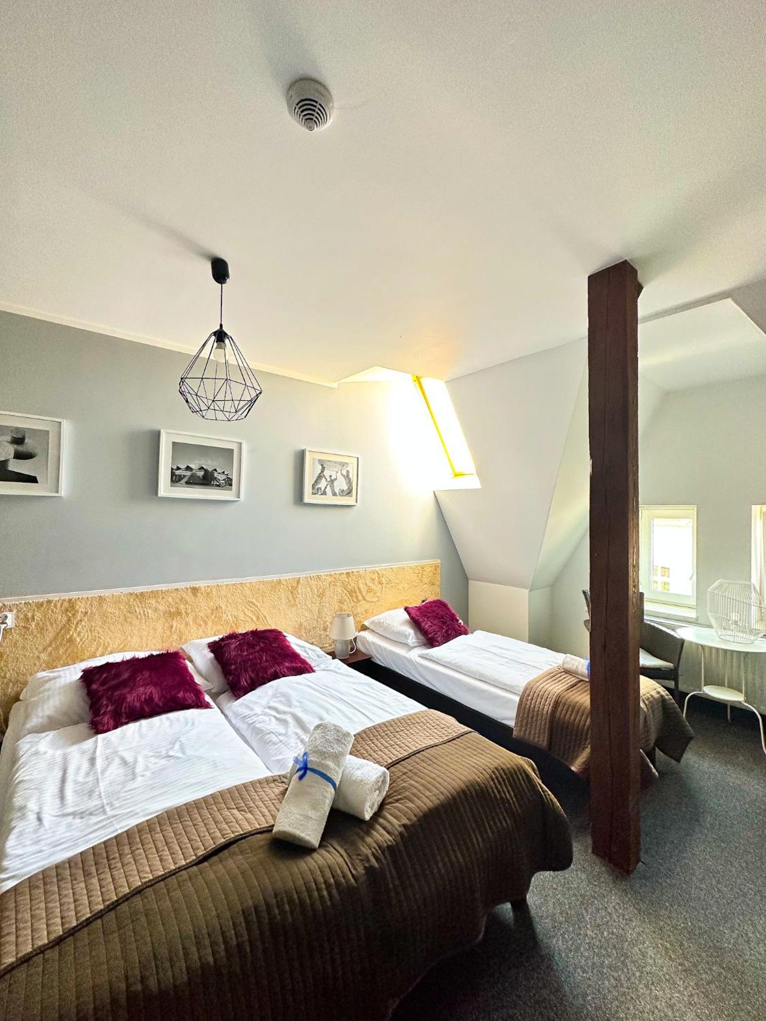 Expolis Residence - City Center Mtp Targi - 24H #Betterthanyourex Poznań Exterior foto