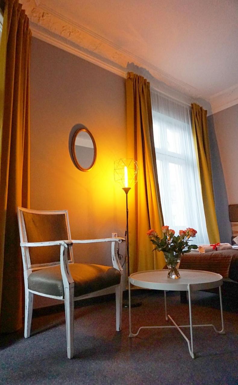 Expolis Residence - City Center Mtp Targi - 24H #Betterthanyourex Poznań Exterior foto