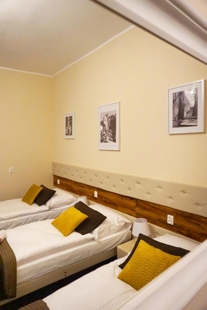 Expolis Residence - City Center Mtp Targi - 24H #Betterthanyourex Poznań Exterior foto