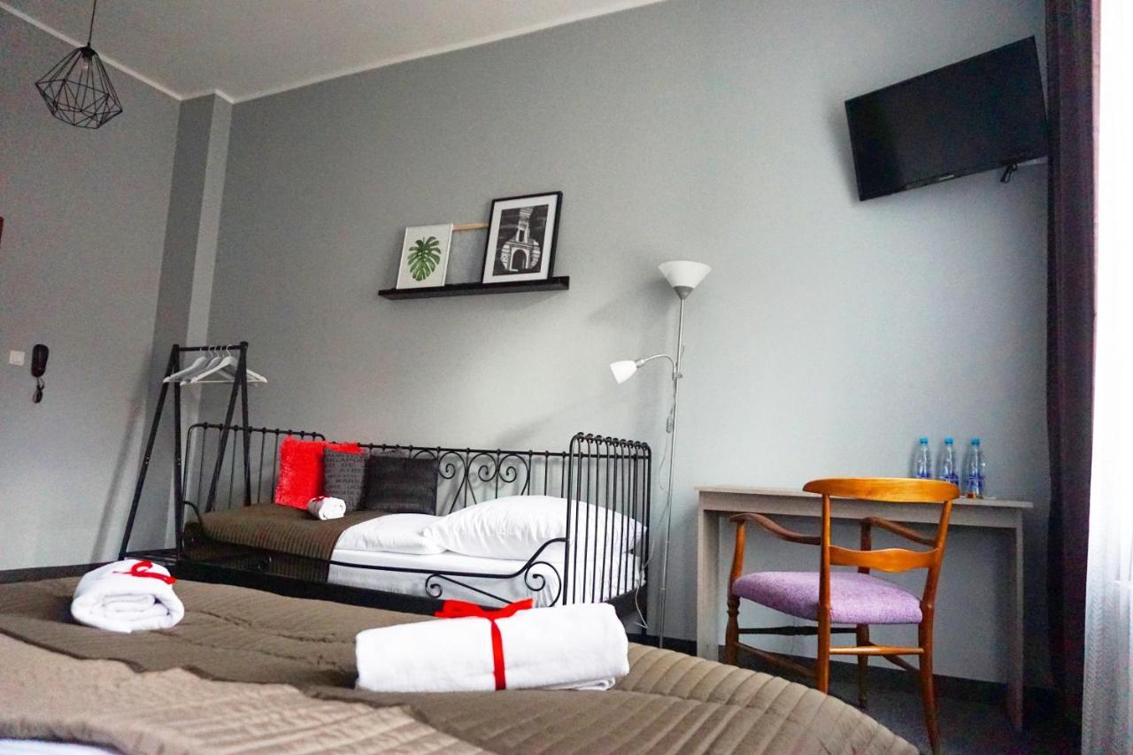 Expolis Residence - City Center Mtp Targi - 24H #Betterthanyourex Poznań Exterior foto